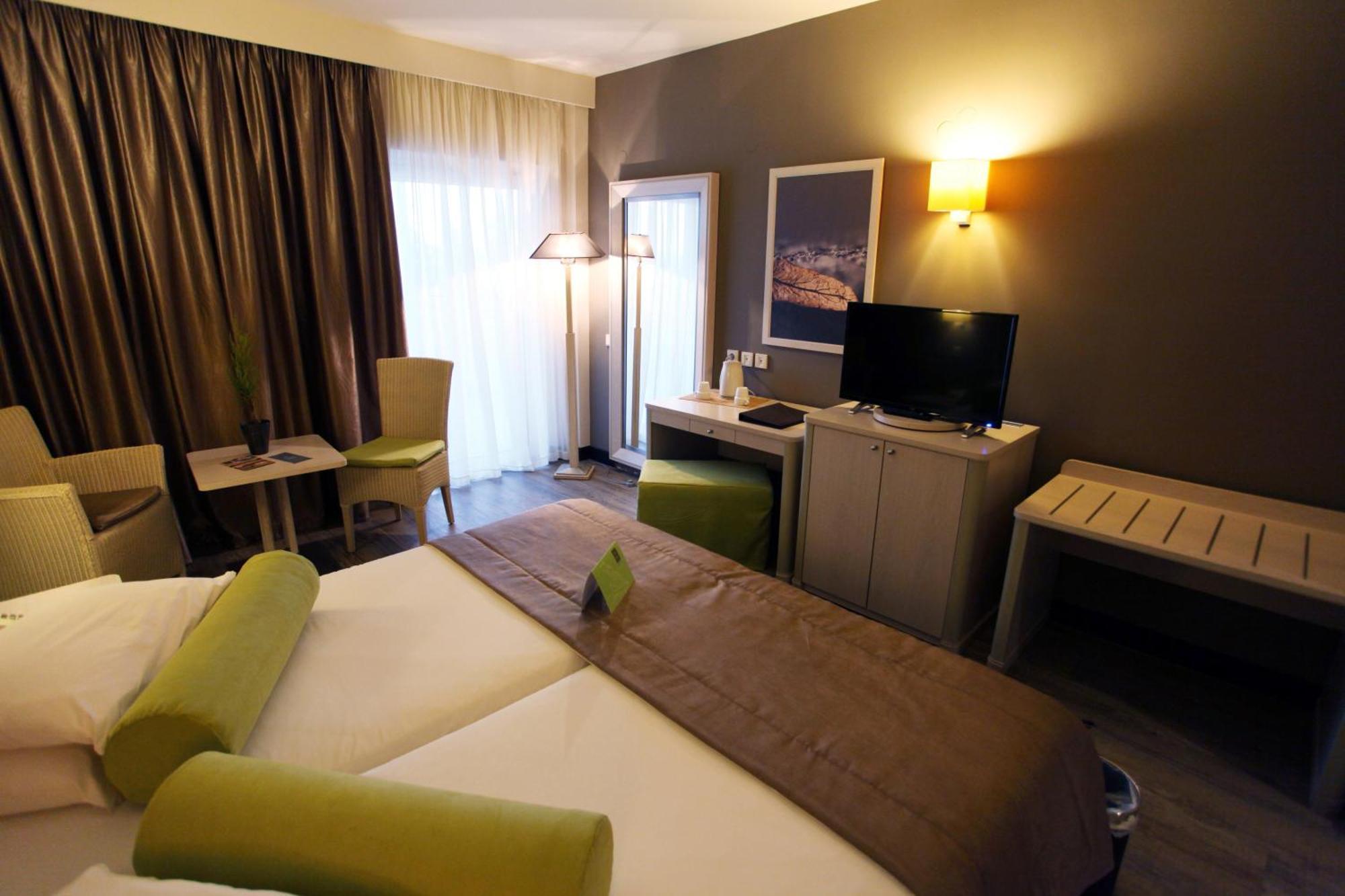 Classic Doppelzimmer mit Meer-/Poolblick